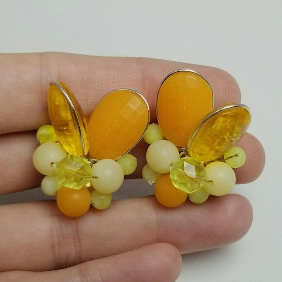Vintage Orange Yellow Plastic Beaded Cluster Clip On Earrings, Western Germany - Picture 7 of 7